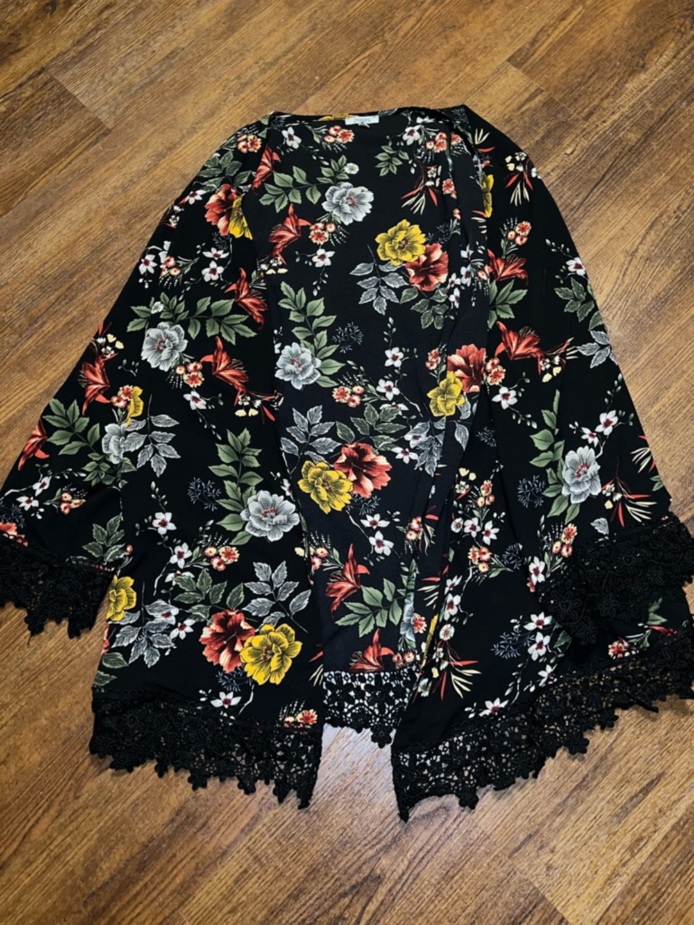 Jodifl Black Floral Crochet Trim Boho Chic Lightweight Duster Cardigan Size M